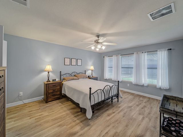 2040 Old Glory Lane, Heartland, TX 75126