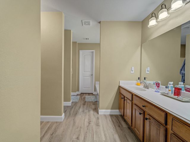 2040 Old Glory Lane, Heartland, TX 75126