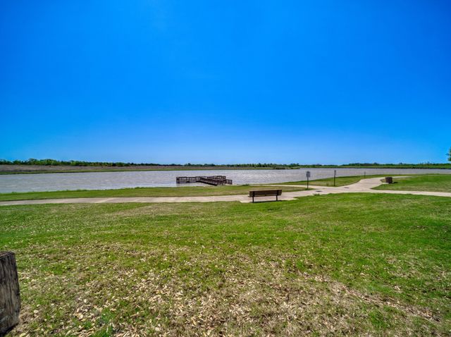 2040 Old Glory Lane, Heartland, TX 75126