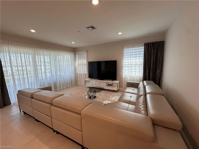 2653 Seychelles CIR 2108, Naples, FL 34112