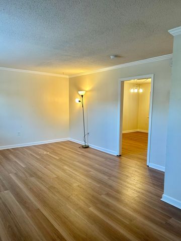 415 Parkdale Drive 16e, Charleston, SC 29414