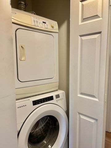 415 Parkdale Drive 16e, Charleston, SC 29414