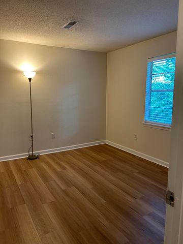 415 Parkdale Drive 16e, Charleston, SC 29414