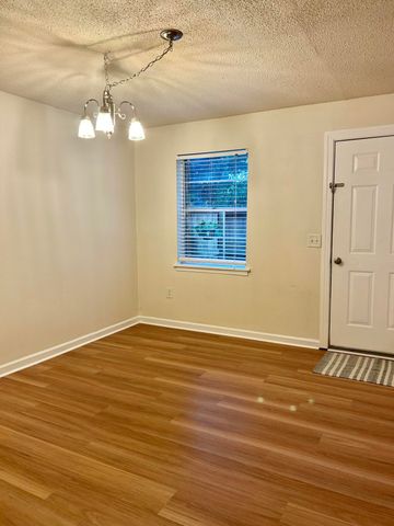 415 Parkdale Drive 16e, Charleston, SC 29414