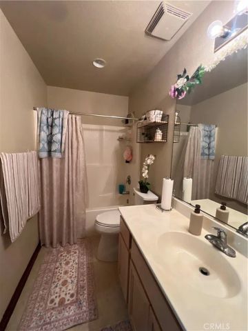 924 Dosangh Court, Livingston, CA 95334