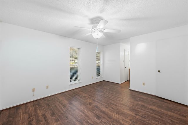 823 Marigold Drive, Cedar Hill, TX 75104