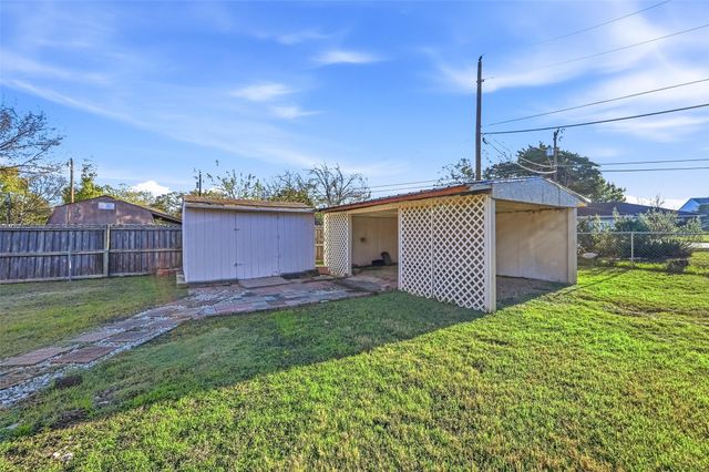 823 Marigold Drive, Cedar Hill, TX 75104