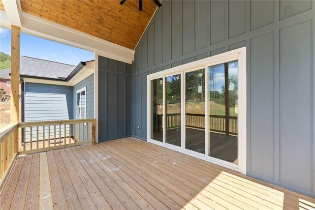 3063 Ivey Rd, Gainesville, GA 30504