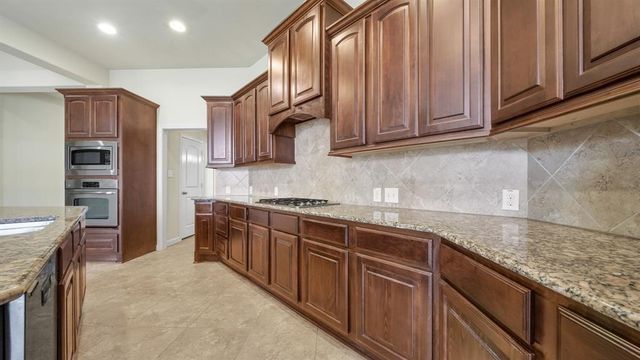 5903 Falling Briar Lane, Sugar Land, TX 77479