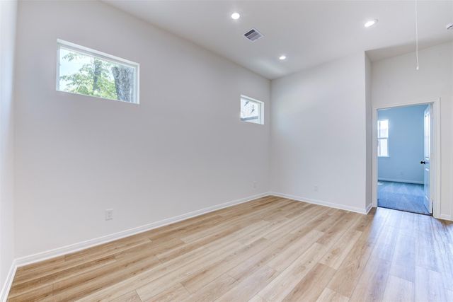 6807 Paris Street, Houston, TX 77021