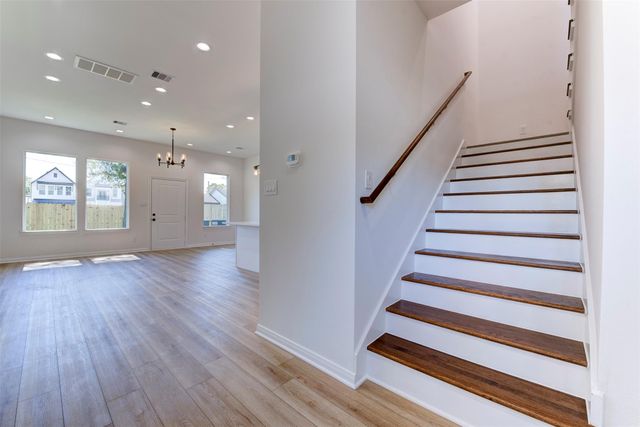 6807 Paris Street, Houston, TX 77021