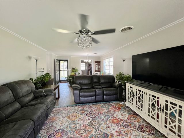 205 NE 1st Street, Kingston, OK 73439