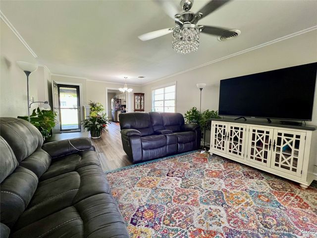 205 NE 1st Street, Kingston, OK 73439