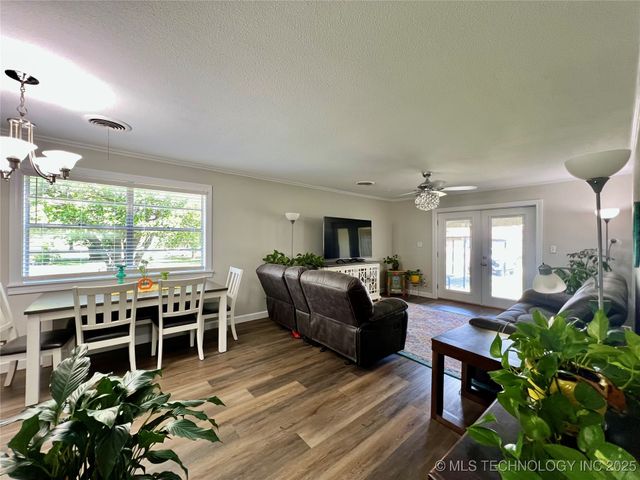 205 NE 1st Street, Kingston, OK 73439