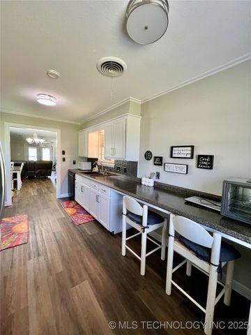 205 NE 1st Street, Kingston, OK 73439