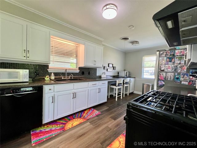 205 NE 1st Street, Kingston, OK 73439