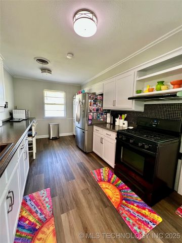 205 NE 1st Street, Kingston, OK 73439