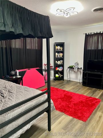 205 NE 1st Street, Kingston, OK 73439