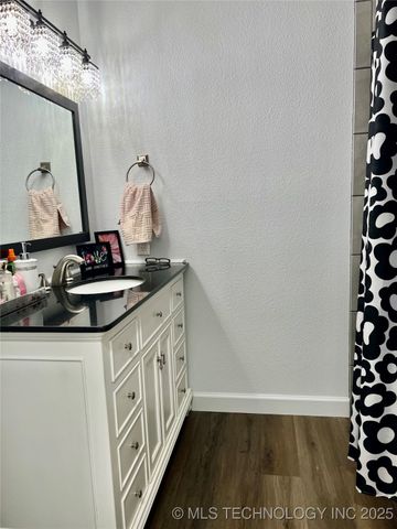 205 NE 1st Street, Kingston, OK 73439