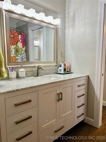 205 NE 1st Street, Kingston, OK 73439