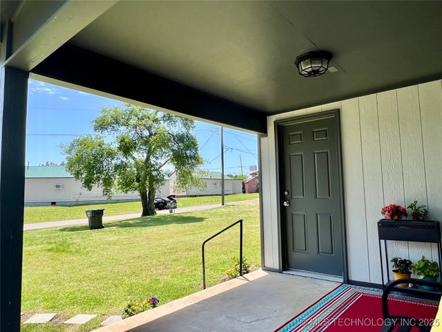 205 NE 1st Street, Kingston, OK 73439