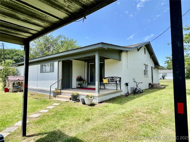 205 NE 1st Street, Kingston, OK 73439