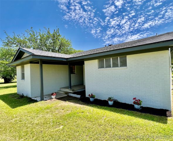 205 NE 1st Street, Kingston, OK 73439