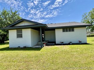 205 NE 1st Street, Kingston, OK 73439