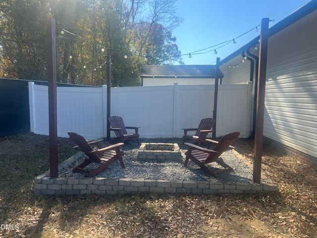 35 Kevior Avenue, Four Oaks, NC 27524