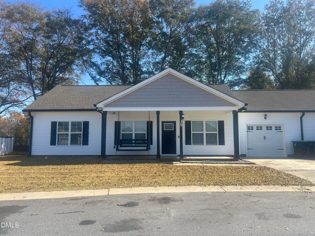 35 Kevior Avenue, Four Oaks, NC 27524