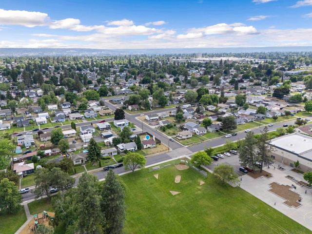 804 E Joseph Ave, Spokane, WA 99208