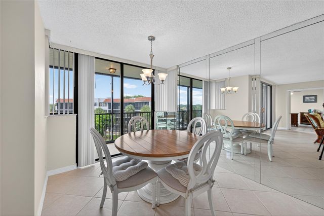 800 JEFFERY Street 405, Boca Raton, FL 33487