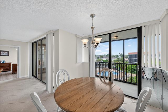 800 JEFFERY Street 405, Boca Raton, FL 33487