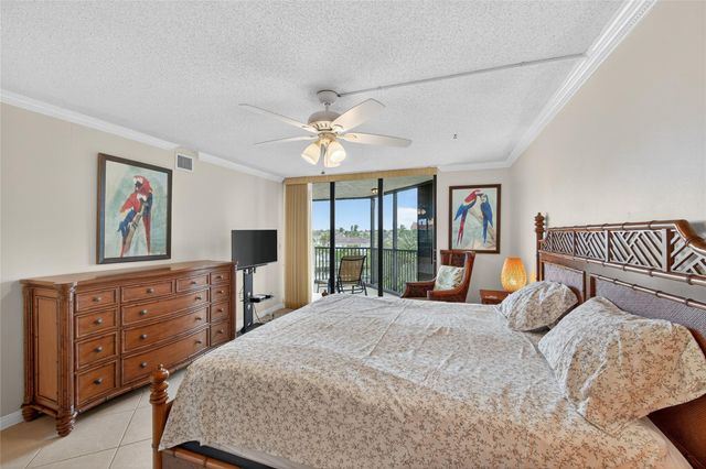 800 JEFFERY Street 405, Boca Raton, FL 33487
