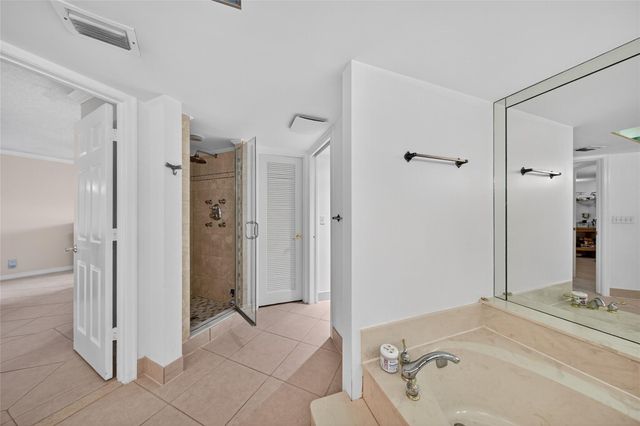 800 JEFFERY Street 405, Boca Raton, FL 33487