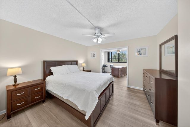 800 JEFFERY Street 405, Boca Raton, FL 33487