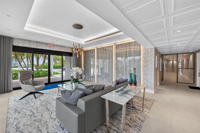 800 JEFFERY Street 405, Boca Raton, FL 33487