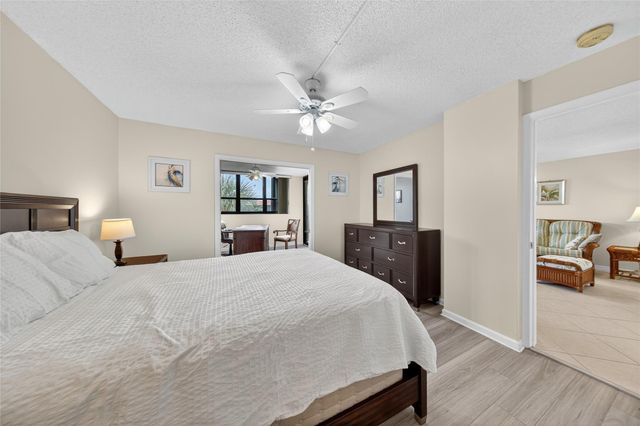 800 JEFFERY Street 405, Boca Raton, FL 33487