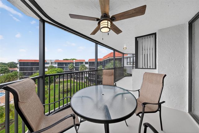 800 JEFFERY Street 405, Boca Raton, FL 33487