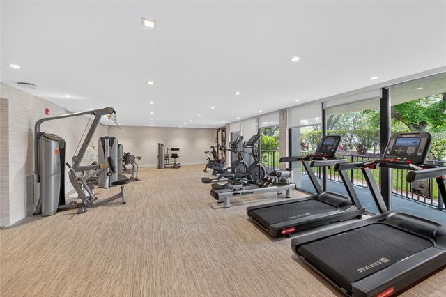 800 JEFFERY Street 405, Boca Raton, FL 33487