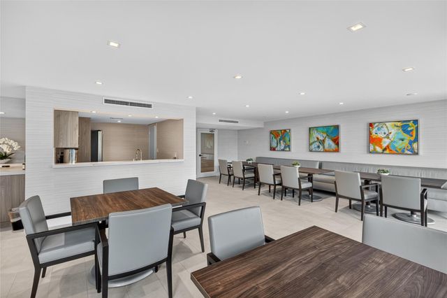 800 JEFFERY Street 405, Boca Raton, FL 33487
