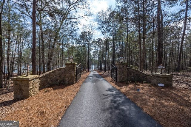 597 Hinton Drive, Hamilton, GA 31811