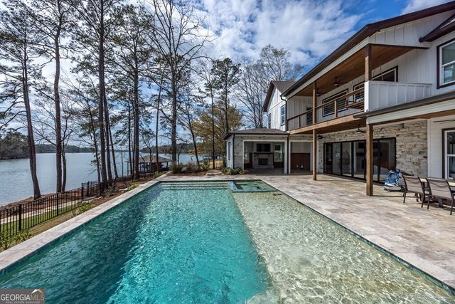 597 Hinton Drive, Hamilton, GA 31811