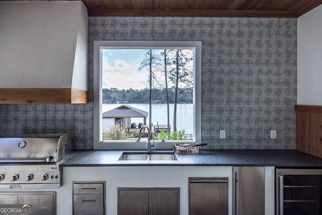 597 Hinton Drive, Hamilton, GA 31811