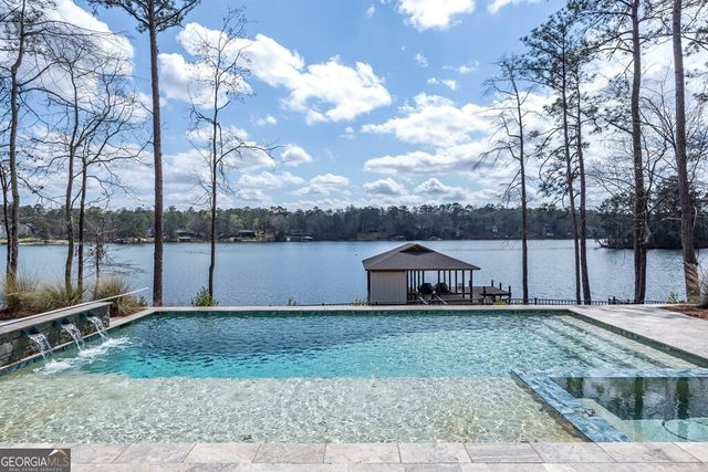 597 Hinton Drive, Hamilton, GA 31811