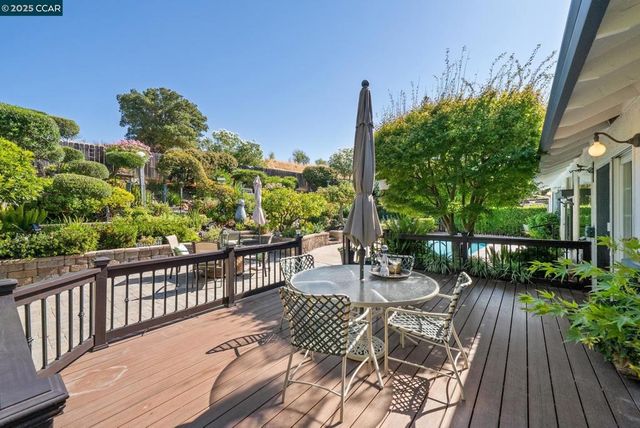 1308 Saddlehill Ln, Concord, CA 94521