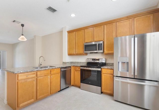 1247 Vía De Fossi, Boynton Beach, FL 33426