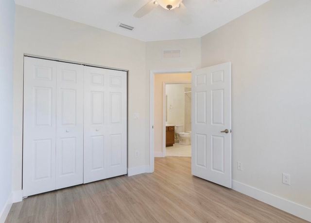1247 Vía De Fossi, Boynton Beach, FL 33426