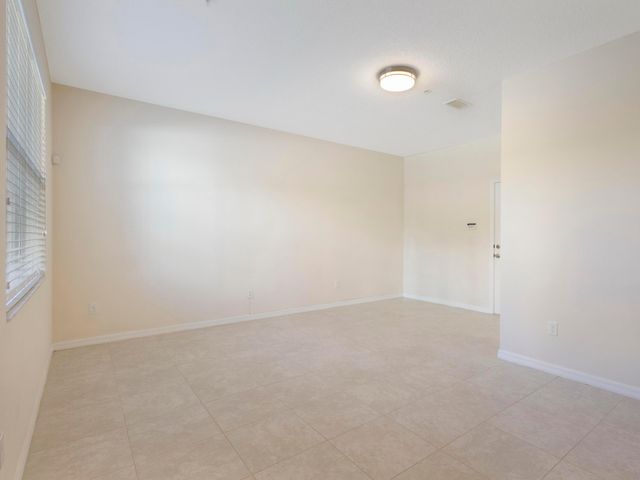 1247 Vía De Fossi, Boynton Beach, FL 33426