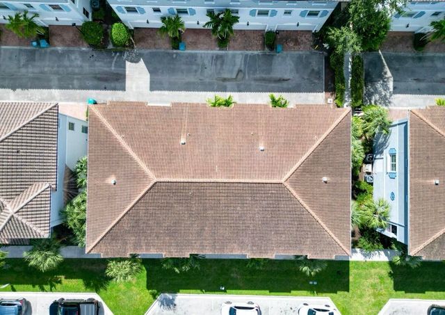 1247 Vía De Fossi, Boynton Beach, FL 33426